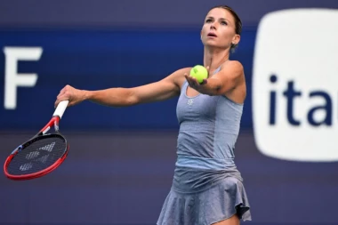 SKANDALOZNO: Atraktivna teniserka uhvaćena u pljački!