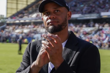 ISPAO IZ LIGE, ALI BLIZU PREZUIMANJA VELIKANA: Vinsent Kompani pred novim angažmanom!