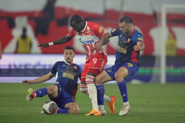 ZVEZDA VODI PROTIV VOJVODINE! Ova ODLUKA RAZBESNELA je delije! VAR poništio GOL crveno-belima! (VIDEO)