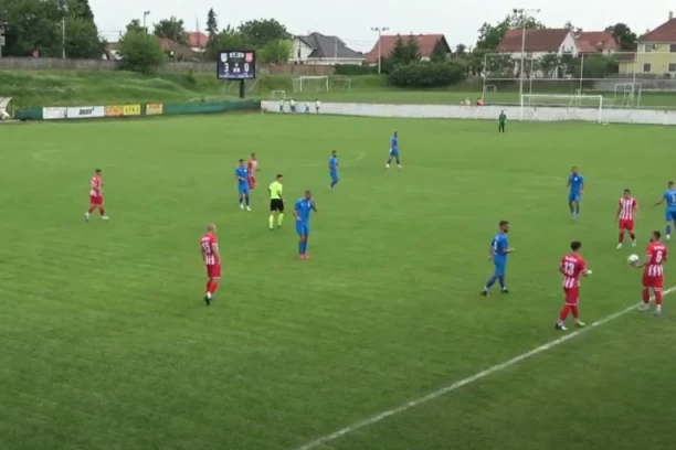 SURČINCI SIGURNI U JAKO BITNOM MEČU: "Petarda" u mreži Sinđelića za beg od opasne zone!