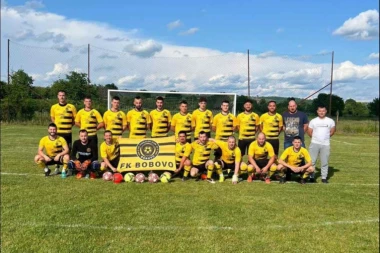 FUDBAL SE "VRATIO" U BOBOVO: Povratnička sezona završena je titulom šampiona! (VIDEO)