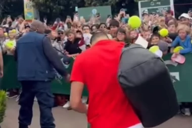 JOŠ JEDAN DOKAZ DA JE NOLE NAJVEĆI IKADA! U Ženevi POLUDELI kad im je prišao Đoković! (FOTO)