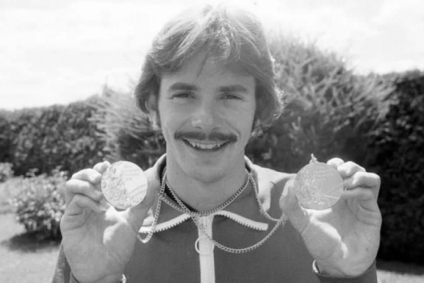 ŠOK! UMRO BIVŠI OLIMPIJSKI I SVETSKI ŠAMPION U PLIVANJU!