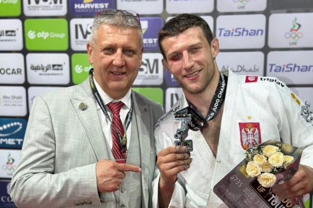 MAJDOV DODAO I SREBRO U SVOJU KOLEKCIJU SA SVETSKIH PRVENSTAVA: Vicešampion sveta presrećan zbog uspeha!