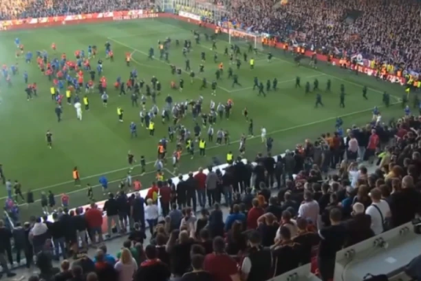 BIRMANČEVIĆ NAPRAVIO HAOS GOLOM ZA POBEDU U NADOKNADI! Sevale pesnice na terenu! (VIDEO)