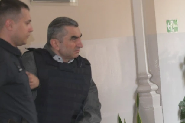 EVO KO JE OTAC UROŠA BLAŽIĆA: Radiša krio oružje kojim je njegov sin izvršio stravičan zločin!