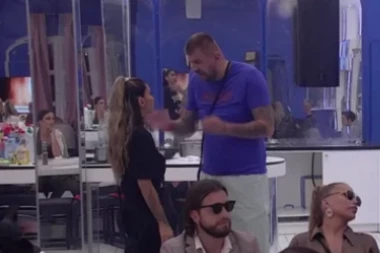 JANJUŠ NEMA ŽIVA MIRA ZBOG ASMINA: Pomirio se sa Aneli, pa ne može da ga izbije iz glave! NE VERUJE SRCE PAMETI!