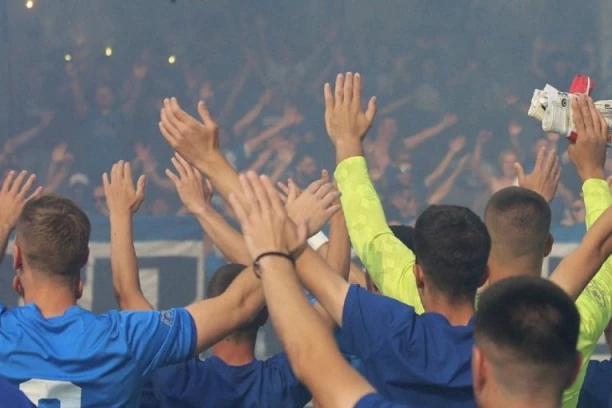 OFK BEOGRAD SE VRATIO U SUPERLIGU U VELIKOM STILU! "ROMANTIČARI" GUBILI DO 86. MINUTA, PA DOŠLI DO POBEDE U NADOKNADI! Kahvić dupli heroj