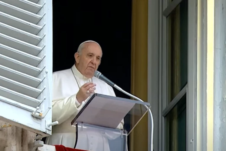 POZNATI INFLUENSER POSTAJE SVETAC: Papa Franja priznao čudo na njegovoj grobnici u Asiziju (VIDEO)