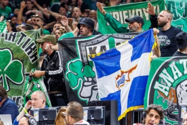 HAVARIJA U BERLINU! Masovna TUČA TURAKA I GRKA! Polufinale Evrolige kasni, POLICIJA udarila ZABRANU! (VIDEO)