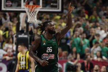 SRCE MU JE OSTALO U PARTIZANU: Lesor je nakon titule u Grčkoj pored navijača Panatinaikosa, pomenuo i "grobare"