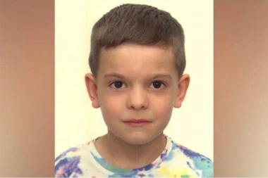 NESTAO MALI TONI (8)! Igrao se u dvorištu i kao u zemlju da je propao! POLICIJA UPUTILA APEL ZA POMOĆ!