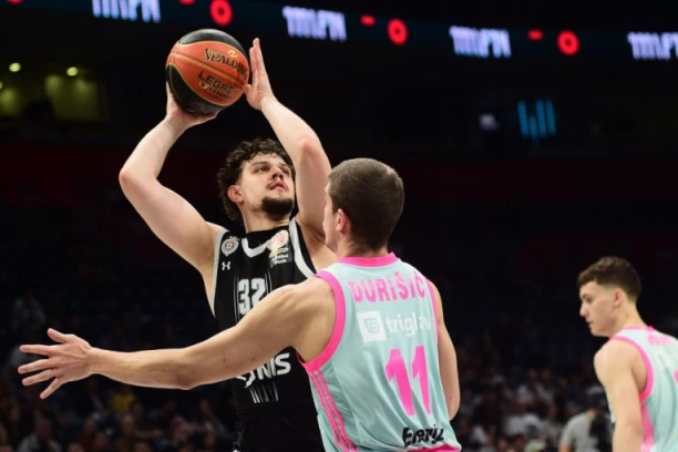 PARTIZAN NA KORAK DO FINALA: Mega pala u Areni!