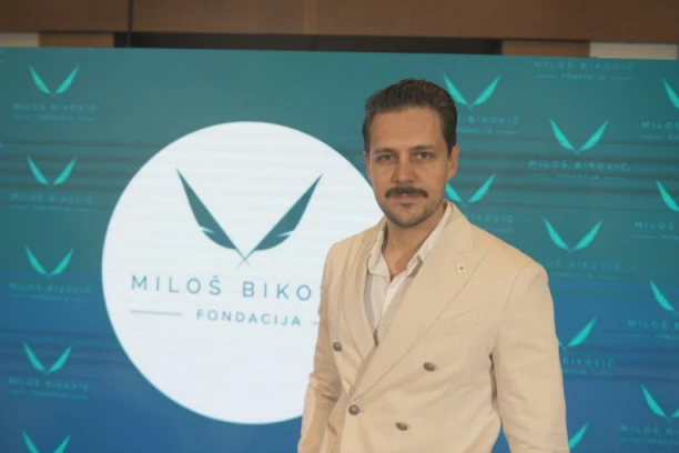 BIKOVIĆEVA FONDACIJA KRENULA SA RADOM! Glumac otkrio ko mu je na početku karijere dao VETAR U LEĐA, podržao MISIJU Nikole Rokvića! (VIDEO)