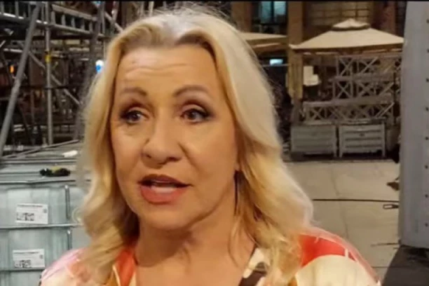 NAPADNUTA ŽENA NA NASTUPU VESNE ZMIJANAC! Odmah reagovala policija, ovo su šok-detalji!