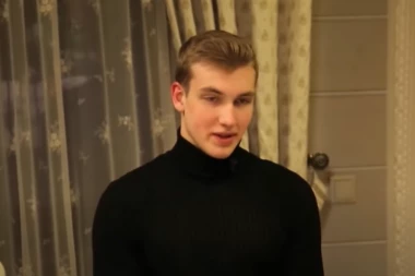 "DEČAK SA ZLATNIM PIŠTOLJEM" Upoznajte vanbračnog sina Aleksandra Lukašenka, mladića obavijenog velom mnogih tajni (VIDEO)