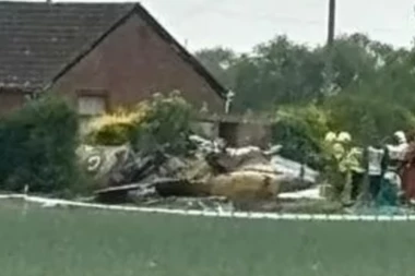 DRAMA U BRITANIJI: Srušio se lovački avion, oglasila se policija