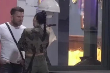 MAJA RUŠI I LOMI SVE PRED SOBOM! Vratila se stara Marinkovićka! Evo šta se dešavalo u dvorištu u Eliti!