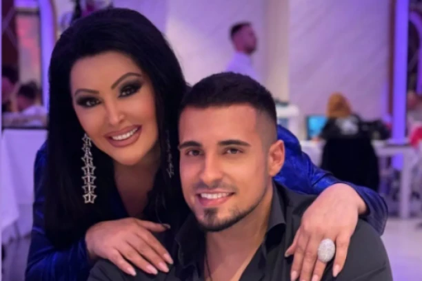 OD ZLATNIH ODAJA DO BESNIH MAŠINA! Sin Dragane Mirković se baškari u luksuzu - ZA NAJNOVIJI AUTO ISKEŠIRAO BOGATSTVO! (FOTO)