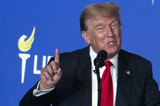 ŠOK ZA TRAMPA NA SKUPU: Nazvao Bajdena "TIRANINOM" ali ovako brutalnu reakciju naroda nije očekivao (VIDEO)