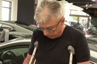 POVREĐEN SAŠA POPOVIĆ PUZI DO SCENE: Napukla mu kost, doktori prate njegovo stanje!