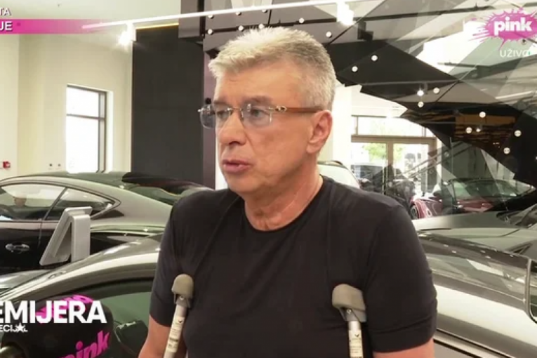 Saša Popović na štakama