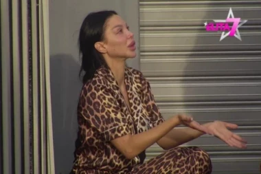 MAJA VAN SEBE ZBOG SVAĐE SA STANISLAVOM! RONI SUZE SATIMA! Ovaj cimer odmah prišao da je teši! (FOTO)