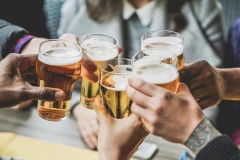 OVA ZEMLJA REGIONA UVODI STROGA PRAVILA! Maloletnicima zabranjena kupovina alkohola i energetskih pića, evo šta se sve menja