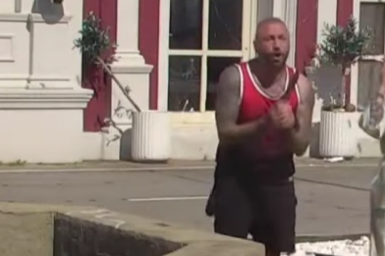 Nenad Aleksić Ša besni po imanju Elita 7 Zadruga