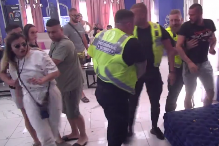 Anđela Šparavalo pretukla Luku Majčicu Elita 7 Zadruga