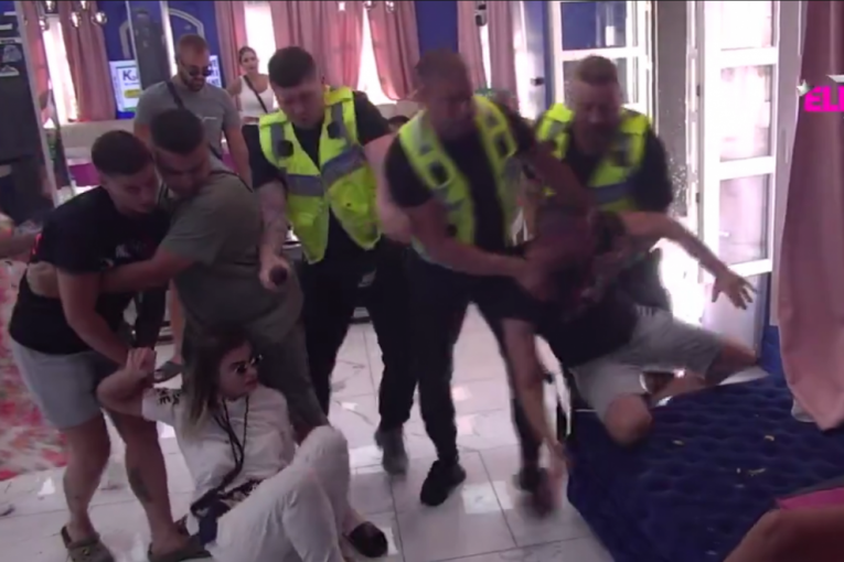 Anđela Šparavalo pretukla Luku Majčicu Elita 7 Zadruga