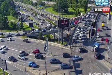 GUŽVA NA GAZELI I PANČEVCU! Jutarnji špic paralisao OVE delove grada! (FOTO)