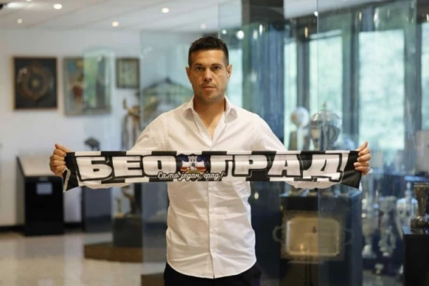 NEKADAŠNJI VEZISTA PARTIZANA NA NOVOM RADNOM ZADATKU: Milan Smiljanić ponovo u crno-belom!