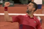NOVAKOV URLIK DIGAO NAVIJAČE NA NOGE! Ovako je POVREĐENI Đoković VRATIO dramu u meč sa Argentincem!