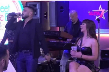 MILJANA UMALO SKOČILA NA DARKA LAZIĆA! Kulićka se jedva kontrolisala na žurki! Evo šta je uradila čim ga je ugledala na vratima! (FOTO)