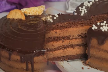 ĐANDUJA TORTA: Kraljica nad čokoladnom i od klasične ima bolje, to je OVA