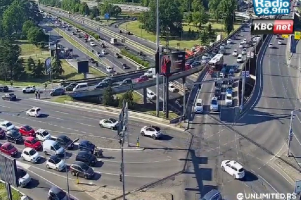 STANJE NA BEOGRADSKIM ULICAMA: Evo gde ovog jutra ima gužvi, a koje deonice su potpuno prohodne! (FOTO)