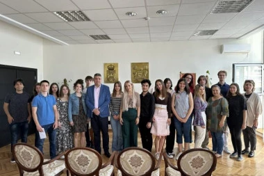 Nagrade najuspešnijim učenicima Čukarice