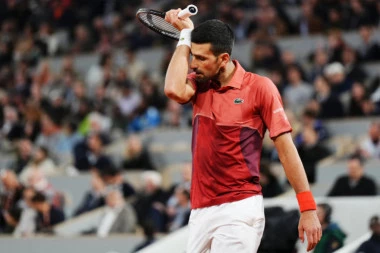 AJDEEEEEE! ISCRPLJENI NOLE emotivno PROSLAVIO trijumf! Pao u ZAGRLJAJ i izgovorio dobro poznat POKLIČ! (VIDEO)