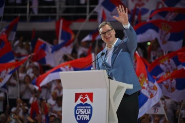 NE VOLI SRBIN DA MU STRANAC ODREĐUJE ZA KOGA DA GLASA! Vučić u Kuli: Mi nismo imali strane ambasade da nam pomažu, ponosan sam na vas