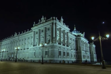 KRALJ SLOMLJEN ZBOG ŽENINOG NEVERSTVA: Otkrivena kraljičina burna romansa sa bivšim deverom