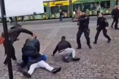 UZBUNA U NEMAČKOJ! Izvršen teroristički napad! Ima ranjenih, policija stigla na lice mesta! (VIDEO)