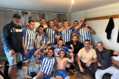 MARINKOVIĆ ZA ERUPCIJU ODUŠEVLJENJA NA STADIONU: Fudbaler Šantarovca je bio brži od poslednjeg sudijskog zvižduka! (VIDEO)