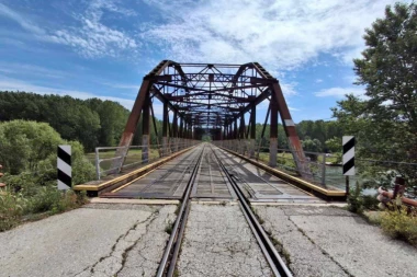 REŠAVA SE VIŠEDECENIJSKI PROBLEM! Počela izgradnja novog železničkog Tomaševačkog mosta na pruzi Pančevo - Zrenjanin!
