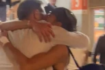 OVO NISTE VIDELI NA TERENU: PUCA LJUBAV IZMEĐU OLGE I JANA! Zagrljaj posle meča sve govori (VIDEO)