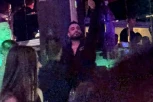 DARKO LUMPOVAO SA VOLKOVIM, NAZDRAVLJALI ŽESTINOM! Lazić bez trudne supruge uhvaćen u noćnom provodu (FOTO)