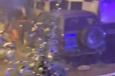 OVAKO IZGLEDA POSLE POŽARA NA ČUKARICI, SVE OPUSTOŠENO: Automobili spaljeni, od dima se teško diše...! (FOTO/VIDEO)