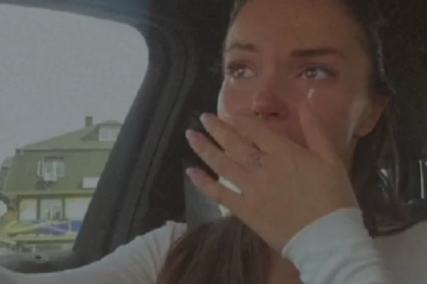 DŽEHVU UNIŠTILA SADAŠNJA DEVOJKA NJENOG BIVŠEG: Otkrila zašto Teodoru nikada nije prihvatila njegova porodica, pukla bruka!