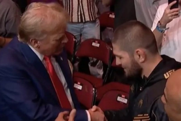 "ZNAM DA ĆETE VI ZAUSTAVITI RAT!": Slavni MMA borac prišao Donaldu Trampu sa ovom rečenicom, a evo šta mu je on ODGOVORIO (VIDEO)