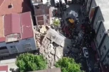 SRUŠILA SE STAMBENA ZGRADA: Spasioci izvlačili ljude ispod ruševina, ima poginulih, isplivao stravičan snimak (VIDEO)